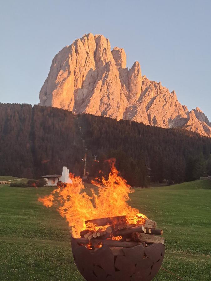 Residence Casa Metz Santa Cristina Val Gardena ภายนอก รูปภาพ