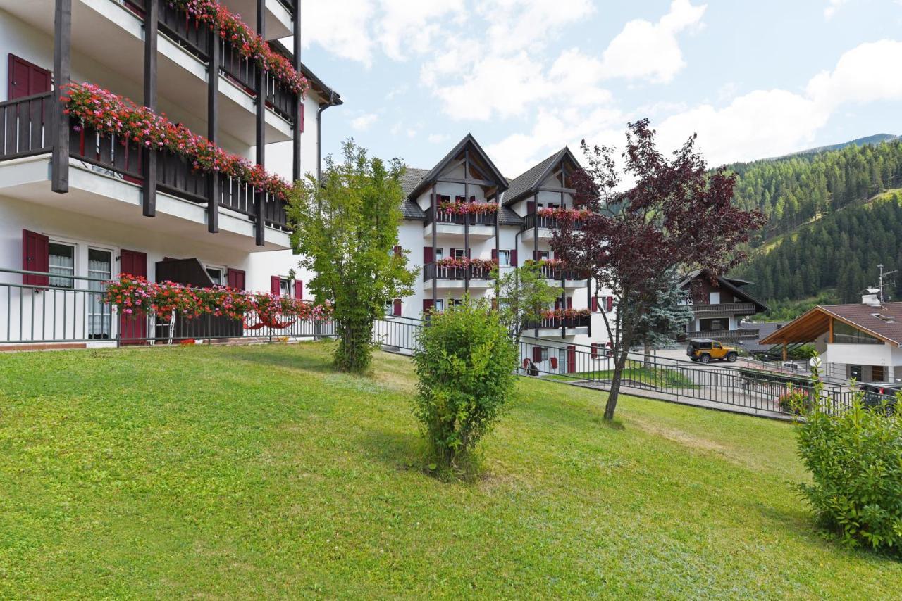 Residence Casa Metz Santa Cristina Val Gardena ภายนอก รูปภาพ
