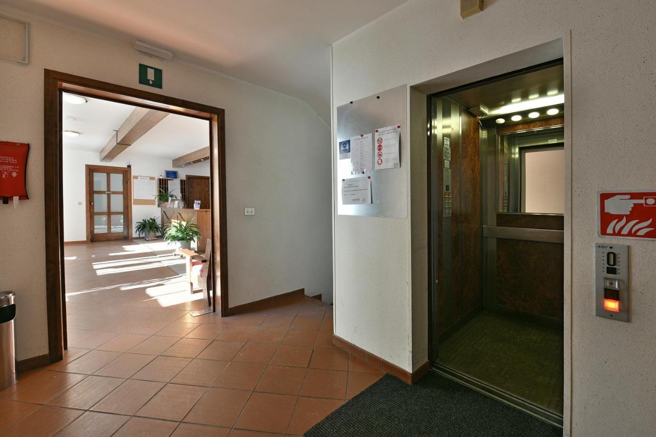 Residence Casa Metz Santa Cristina Val Gardena ภายนอก รูปภาพ
